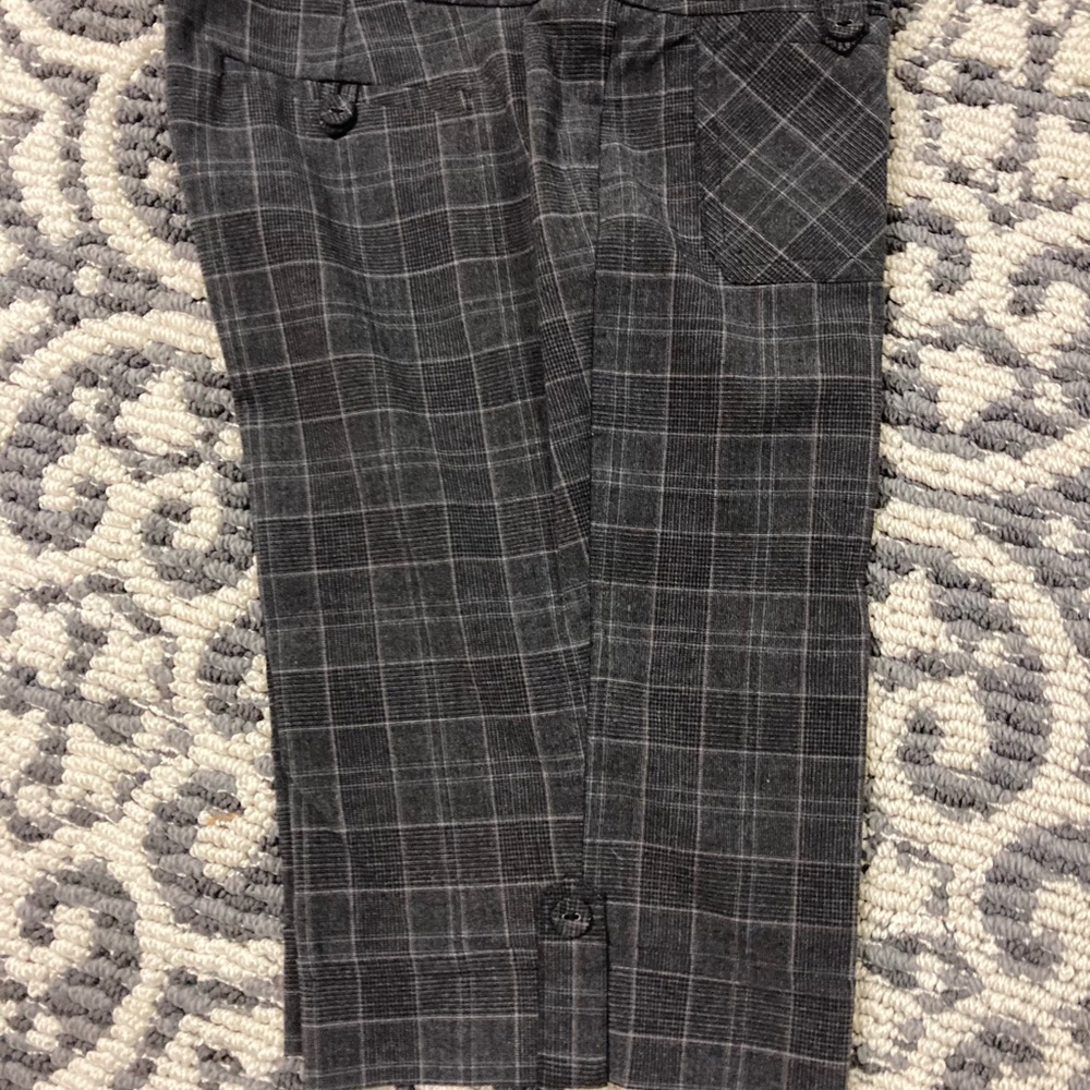 Shorts - Picture 4 of 5